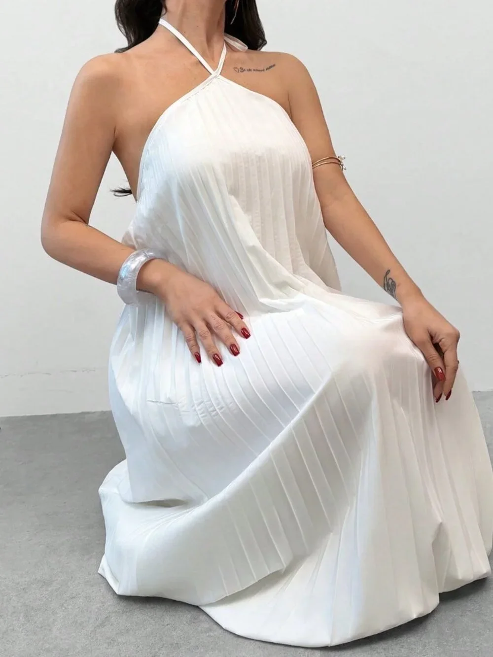 White Elegant Women's Pleated Halter Neck Maxi Dress - Picture 5 of 11